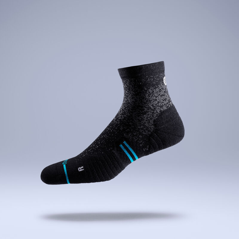 Light Performance Quarter Socks image number 4